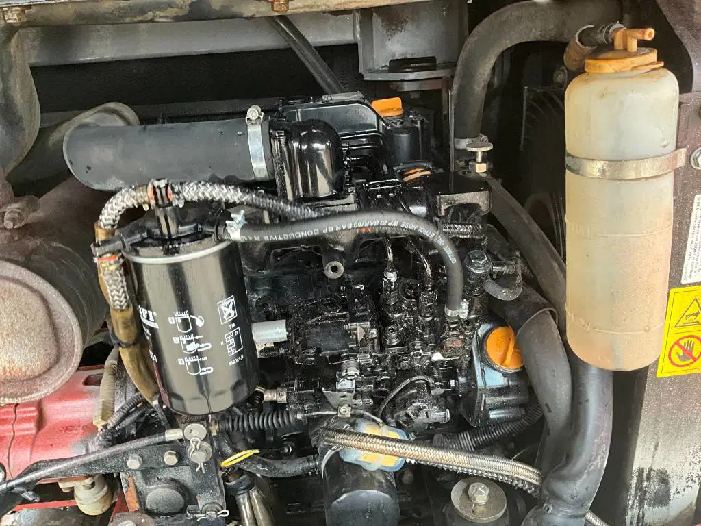 Takeuchi TB 235 – Image 10