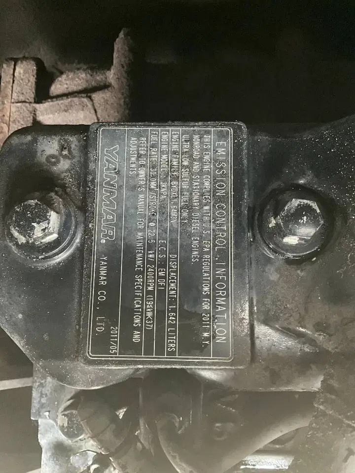 Takeuchi TB 235 – Image 11