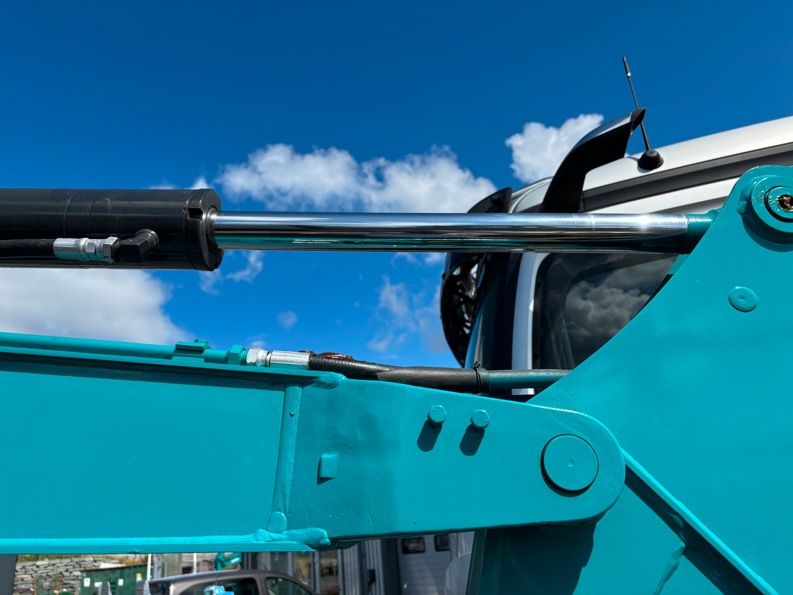 Kubota U30 – Image 12