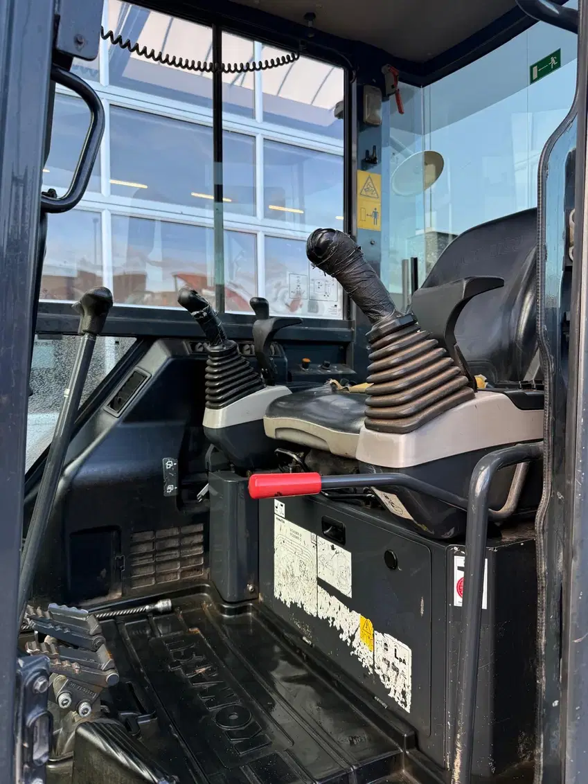 Komatsu PC45MR-3 – Image 12