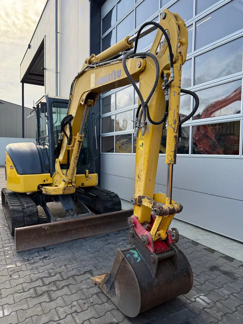 Komatsu PC45MR-3 – Image 17