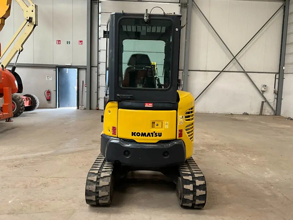 Komatsu PC 22 MR – Image 2