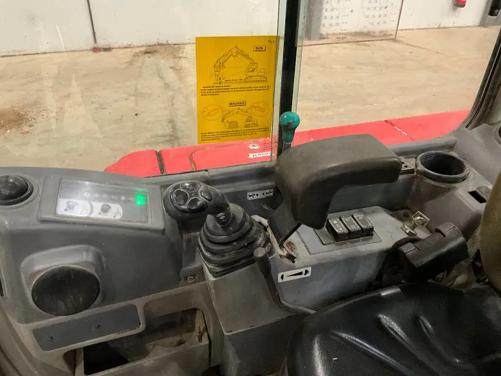 Takeuchi TB 235 – Image 5