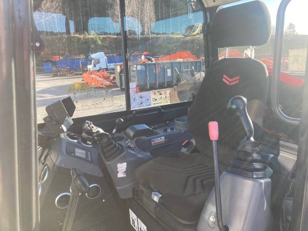 Yanmar SV60 – Image 8