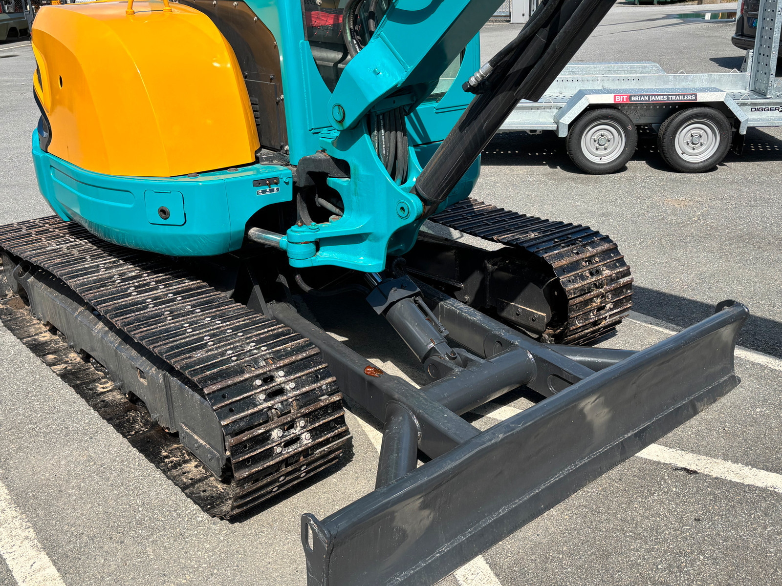 Kubota U30 – Image 9